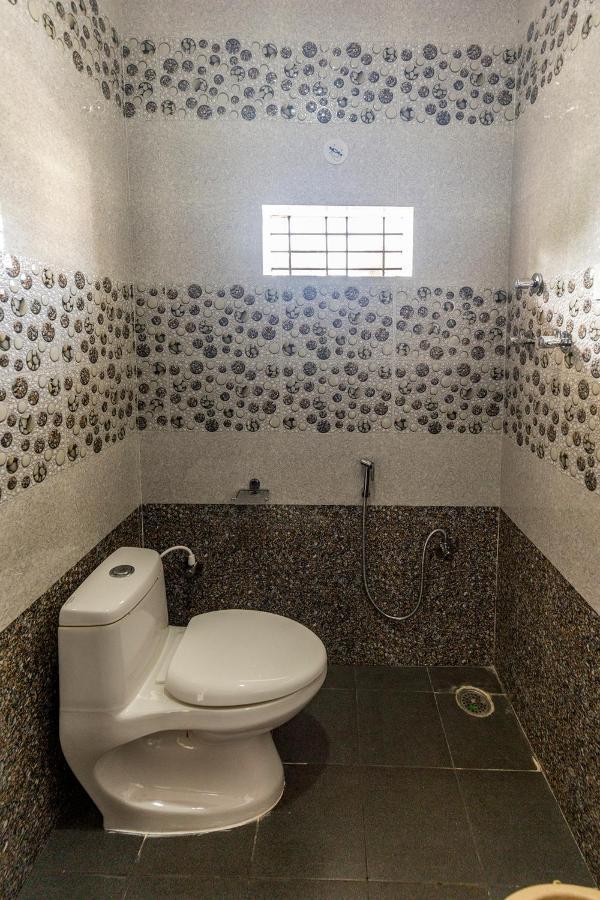 Krishna Homestay Хампи Экстерьер фото