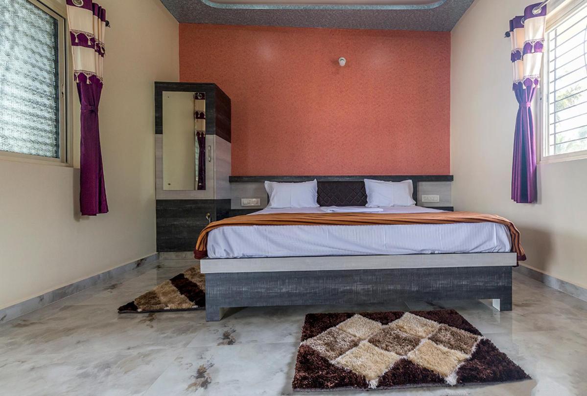 Krishna Homestay Хампи Экстерьер фото