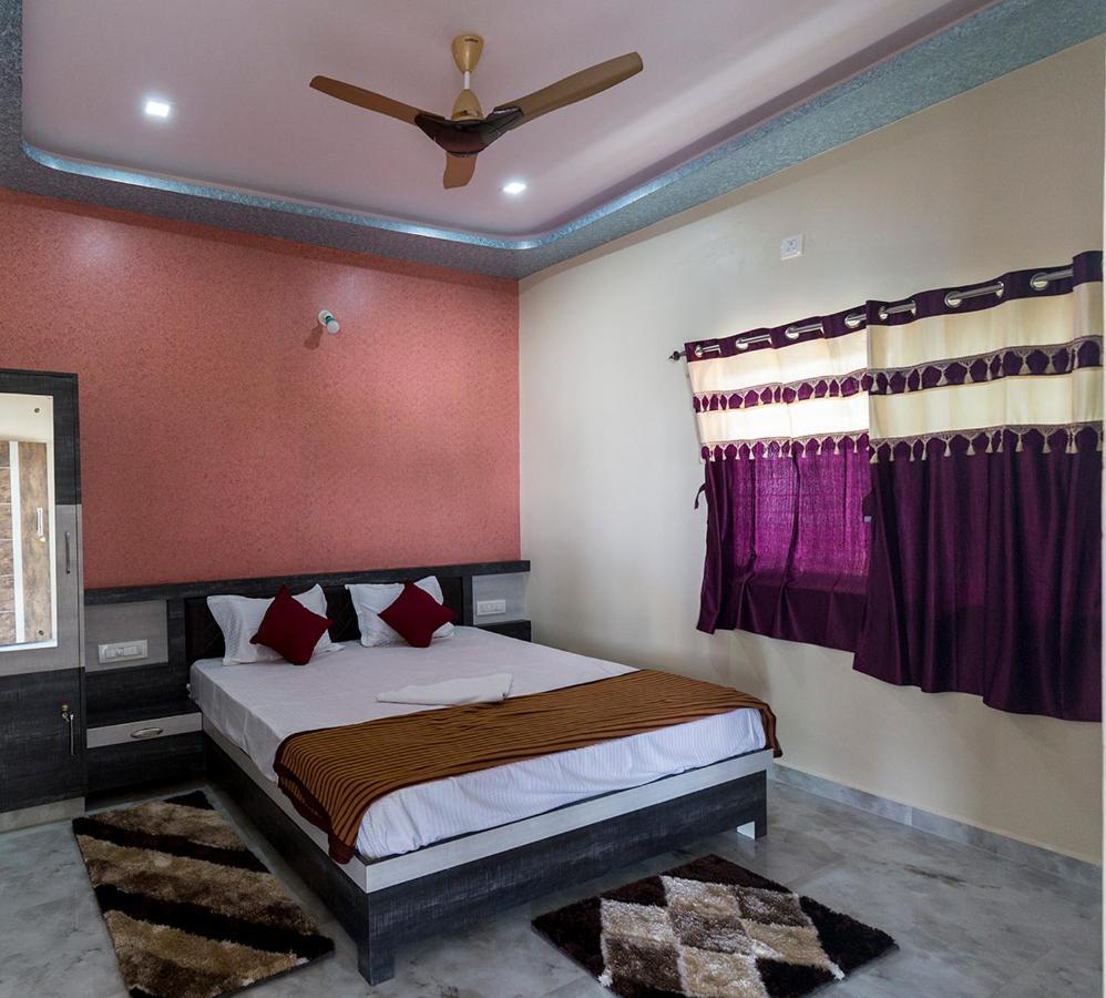 Krishna Homestay Хампи Экстерьер фото