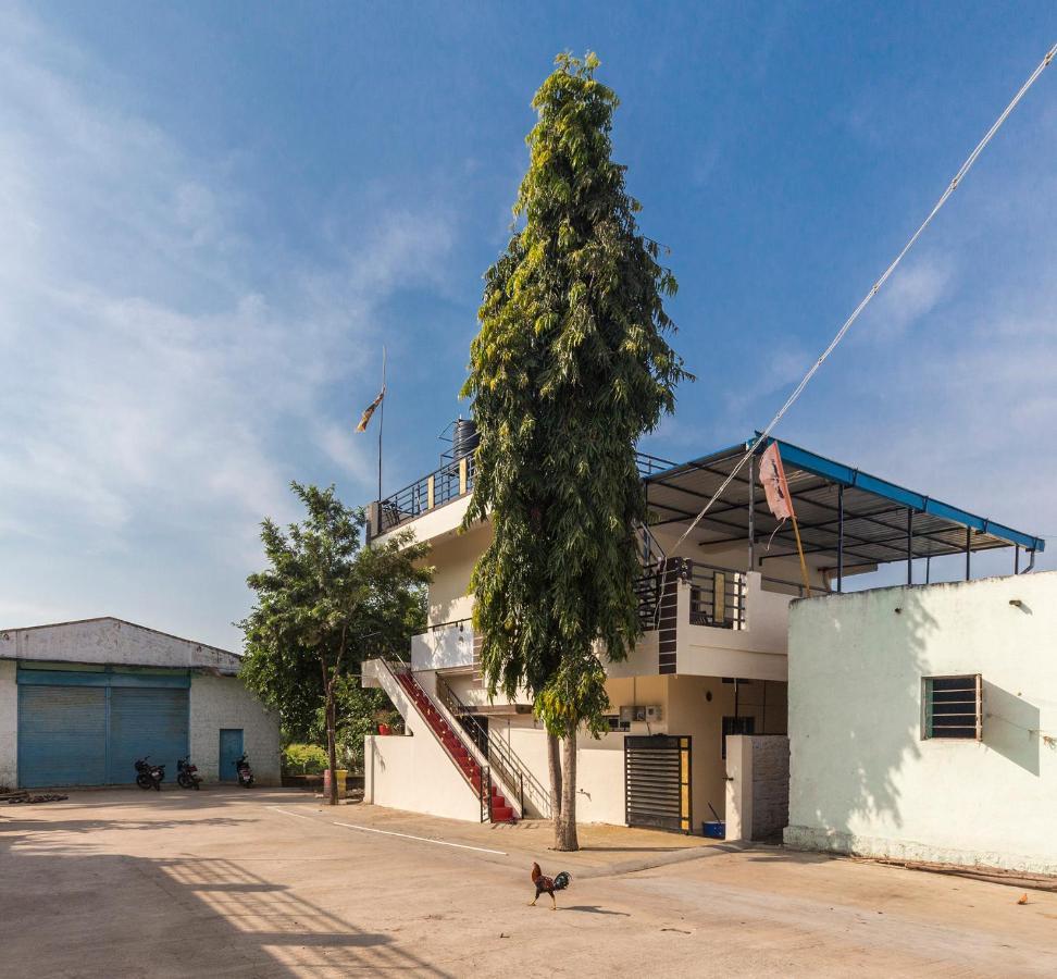 Krishna Homestay Хампи Экстерьер фото
