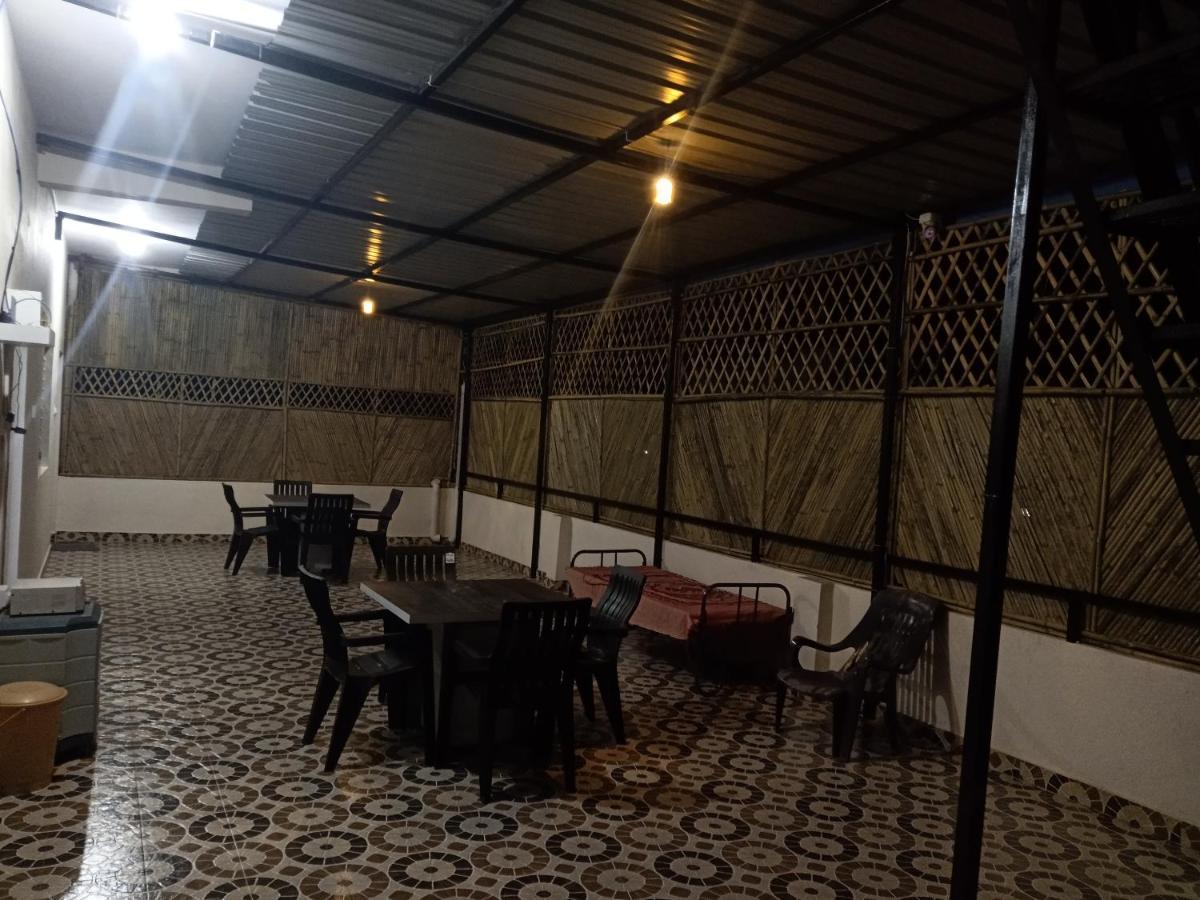 Krishna Homestay Хампи Экстерьер фото